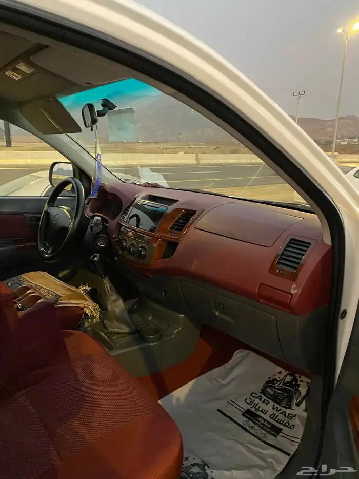 إعلان عن هايلوكس 2014 12