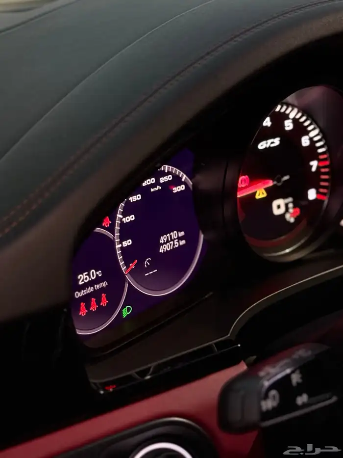 بورش كايين GTS موديل 2022 على الضمان 34