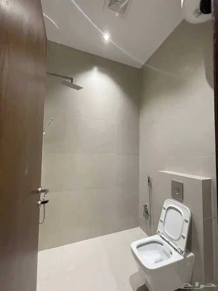 للبيع فيلا دوبلكس مودرن تشطيب راقي غرب الخميس 10