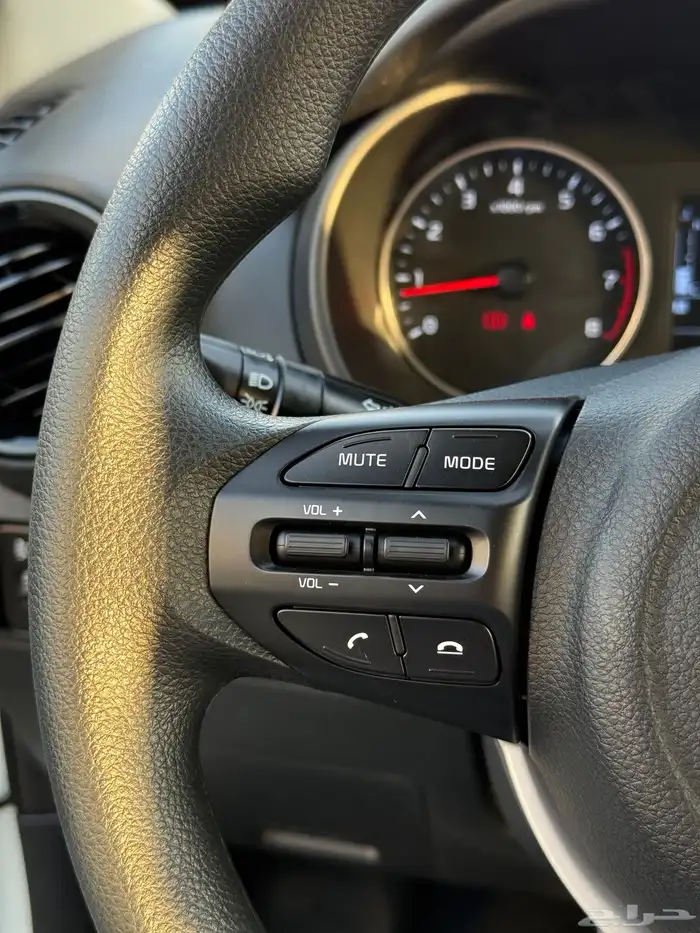 كيا بيجاس ستاندر ابيض 2026 9