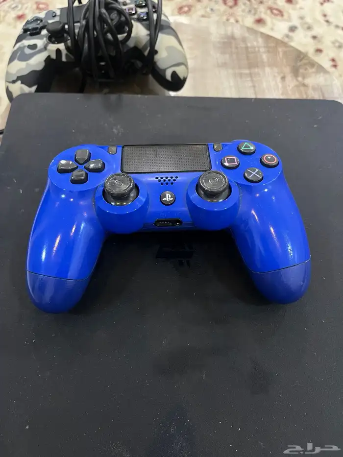 سوني فور مع يد ويد اخرى احترافيه وشريط فيفا 25 2