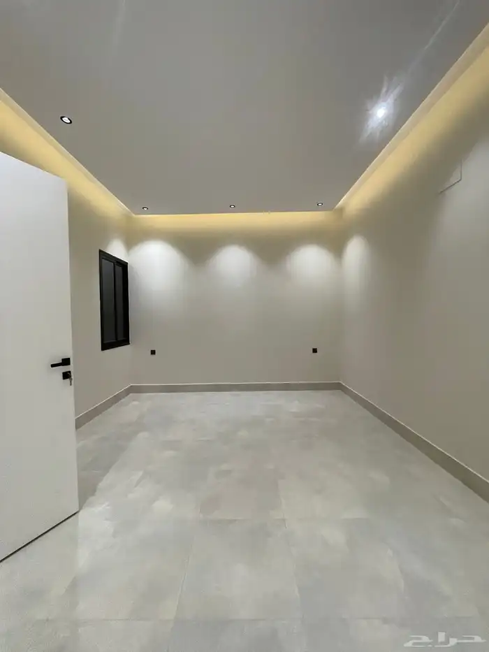 للبيع شقق علويه بسطح ومصعد جاهز من 520 الف ابها المحاله 21