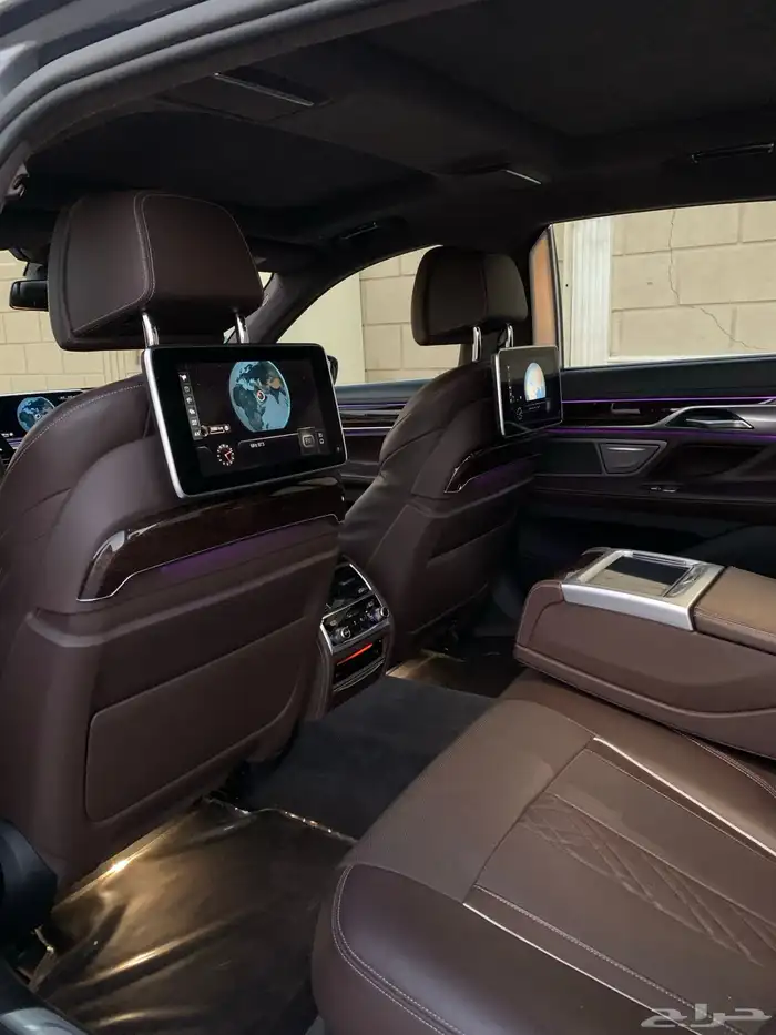 بي ام 740Li 2016 31