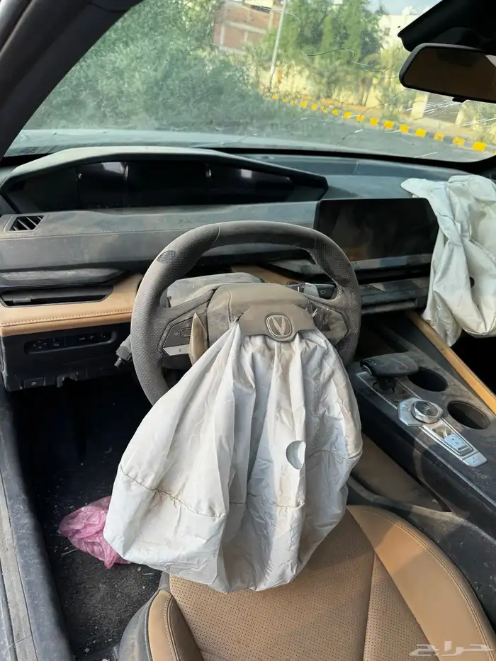 يوني في 2023 تشليح 9