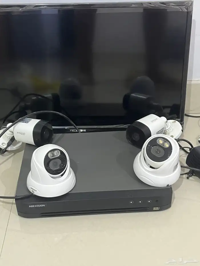 كاميرات مراقبه 8