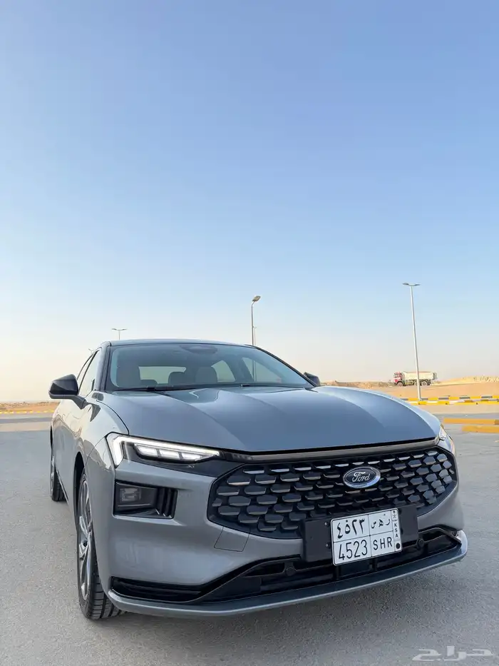 فورد تورس 2024 فل كامل تيتانيوم 20