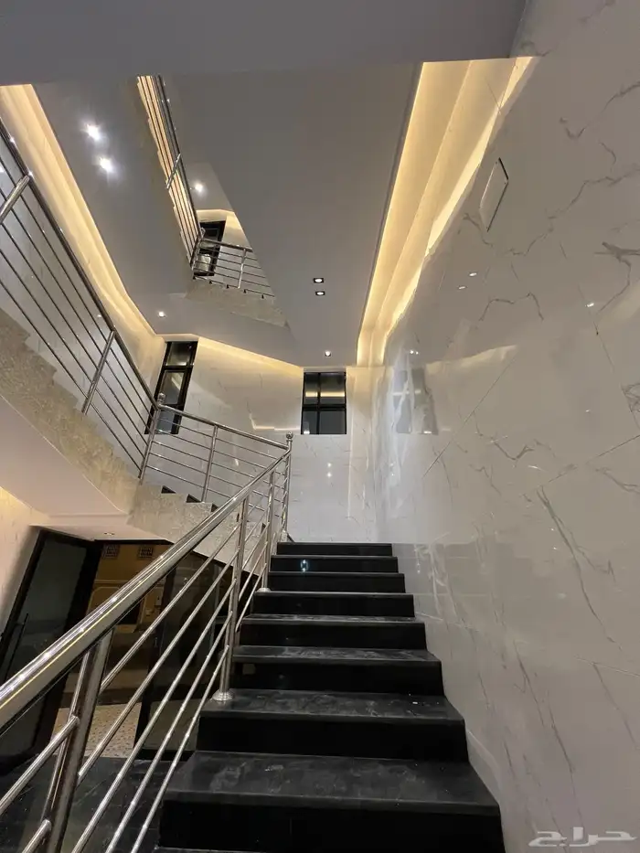 للبيع شقة علويه من 6 غرف وسطح حى البديع ابها 480 الف 4