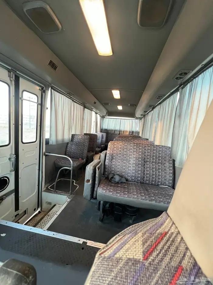 باص 30 راكب نيسان 2008 مخزن 9