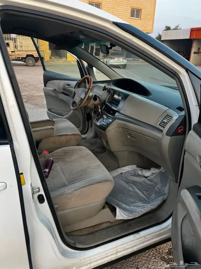 للبيع تيوتا بريفيا 2012 4