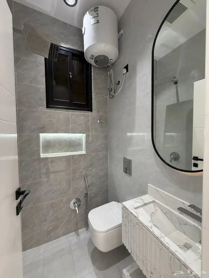 للبيع شقق علويه بمصعد وسطح خاص علي طريق ابها الخميس 17