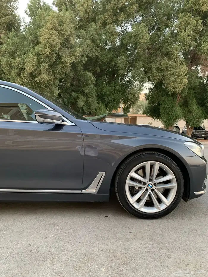 بي ام 740Li 2016 15