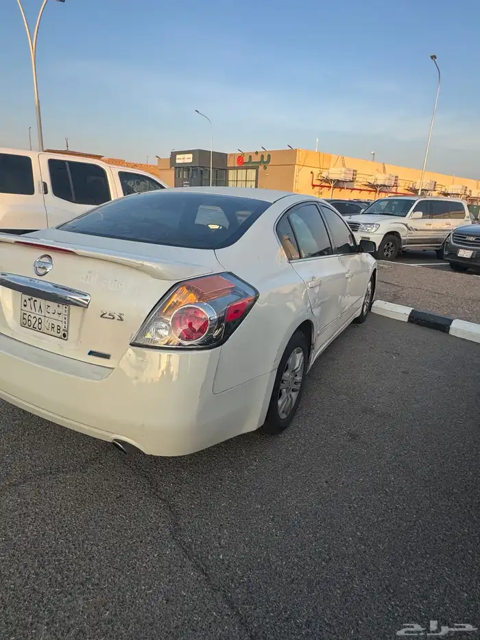 للبيع التيما 2010 1