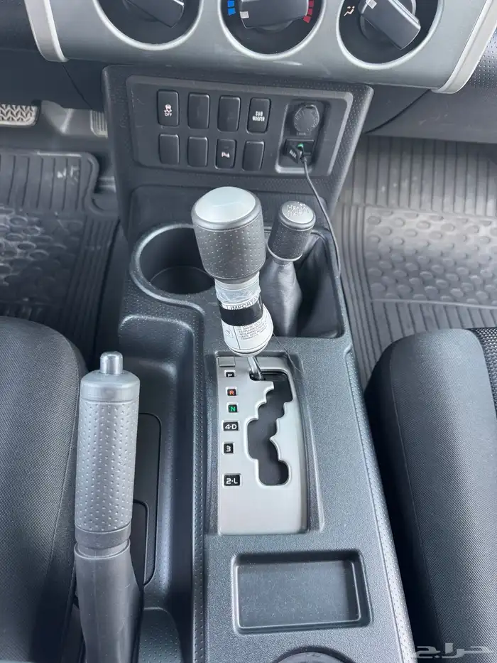 للبيع تويوتا اف جي 2010 - مخزن عداد 40 الف فقط 17