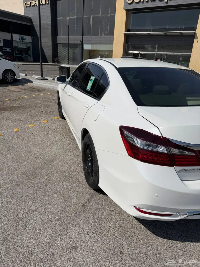 اكورد 2017 ماشي 89 فقط 5