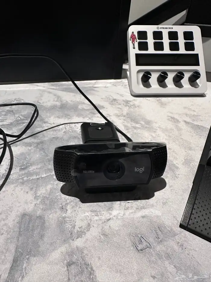 كمره بث logi 2