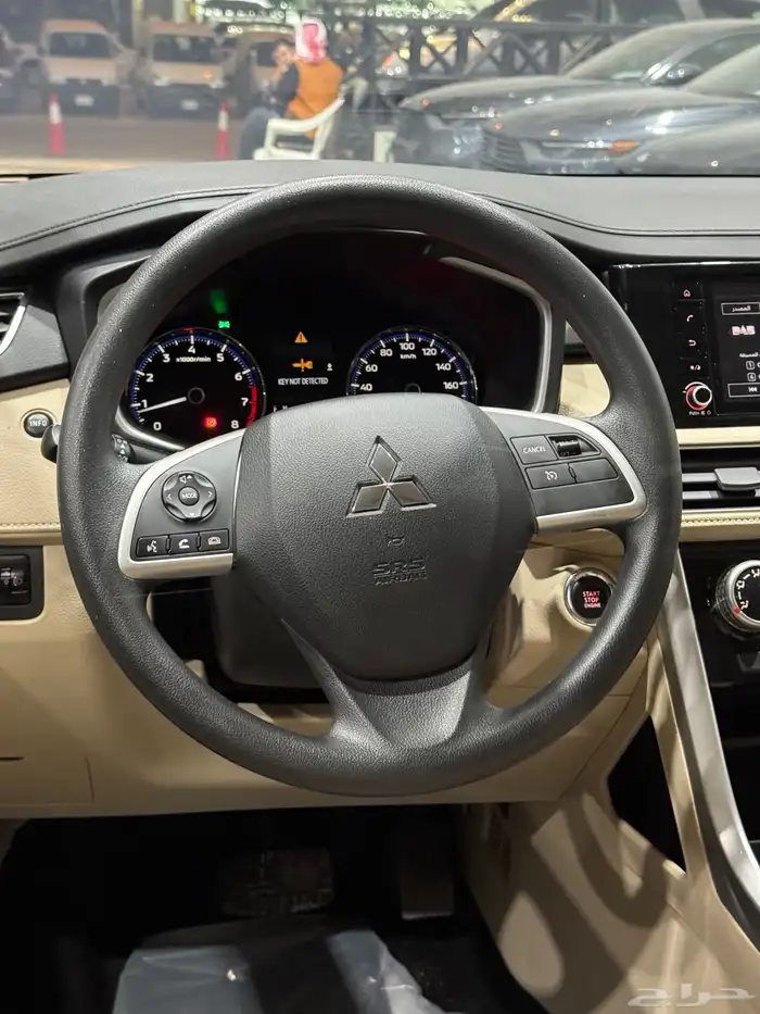 ميتسوبيشي اكسباندر موديل 2023 فل كامل - عداد 29 الف كيلو 7