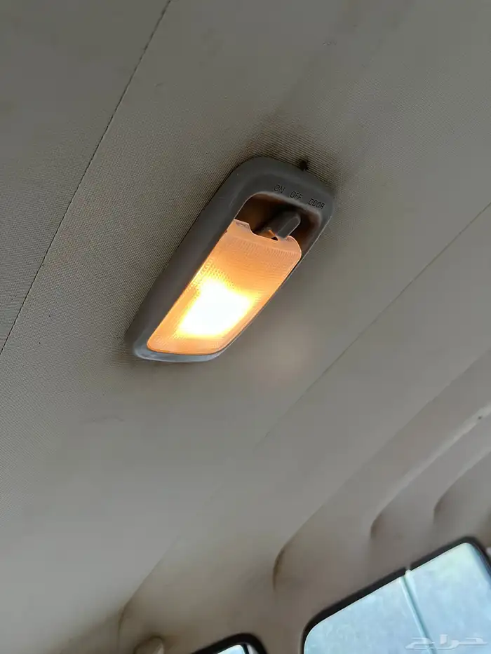 لاندكروزر صالون 1984 شبة مخزن 19