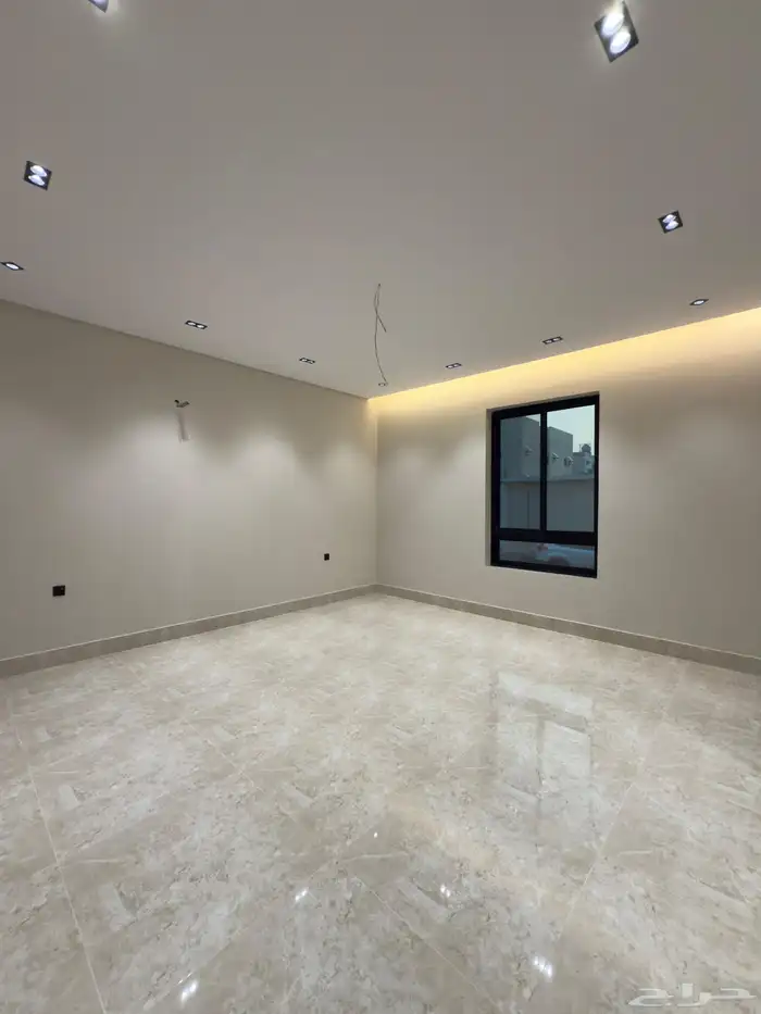 فيلا دور أرضي بمساحة 405 م 3