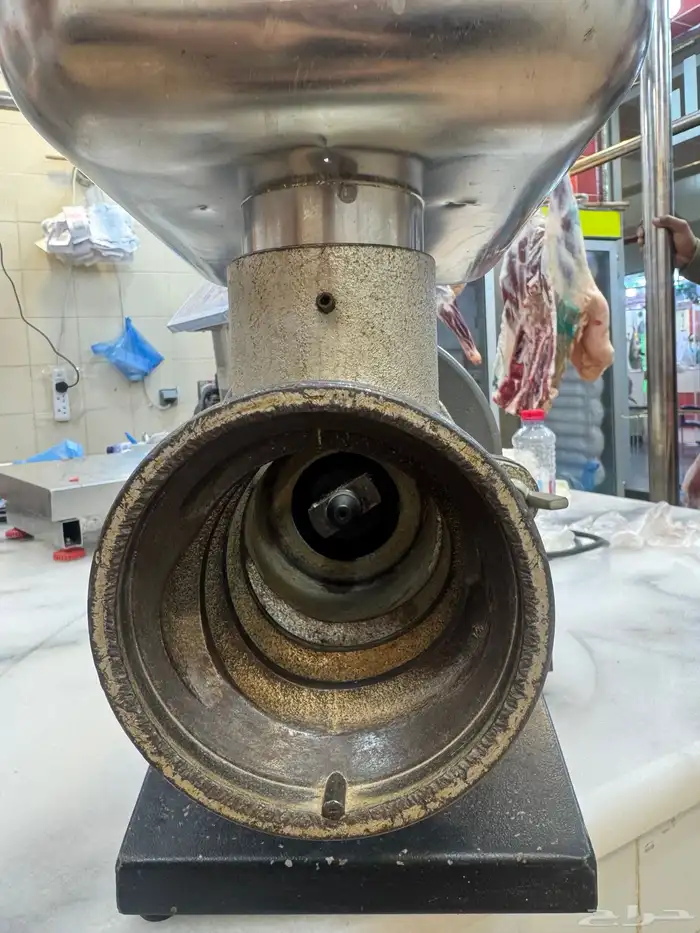 مفرمة لحم.ايطاليةللبيع لعدم الحاجة لها استخدام حشمة شهرين 5