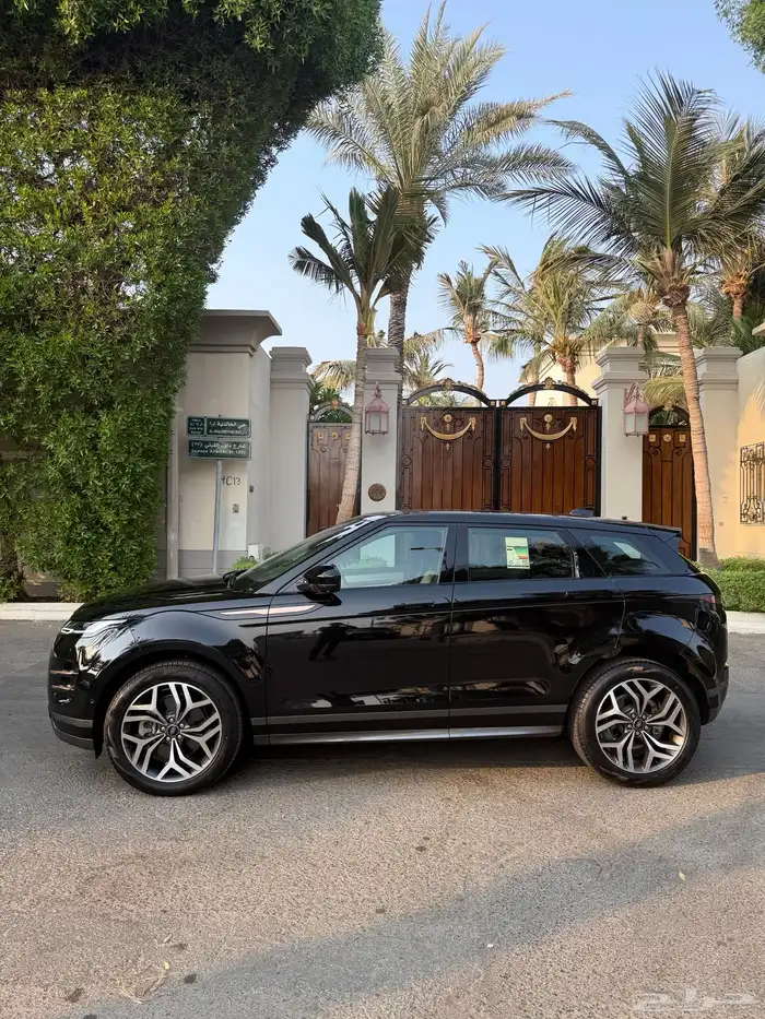 لاند روفر ايفوك ممشى 800 كيلو R-Dynamic 2023 5