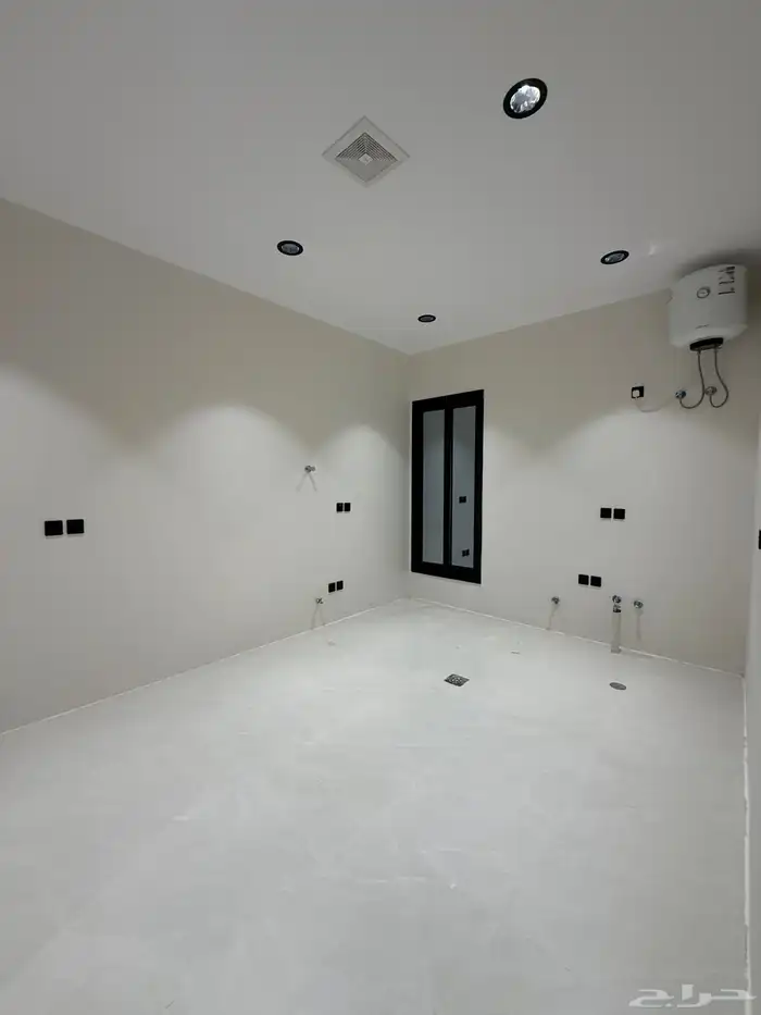 للبيع شقق علويه بملحق وشقق ارضيه بمداخل مستقله ف حي حسام 9