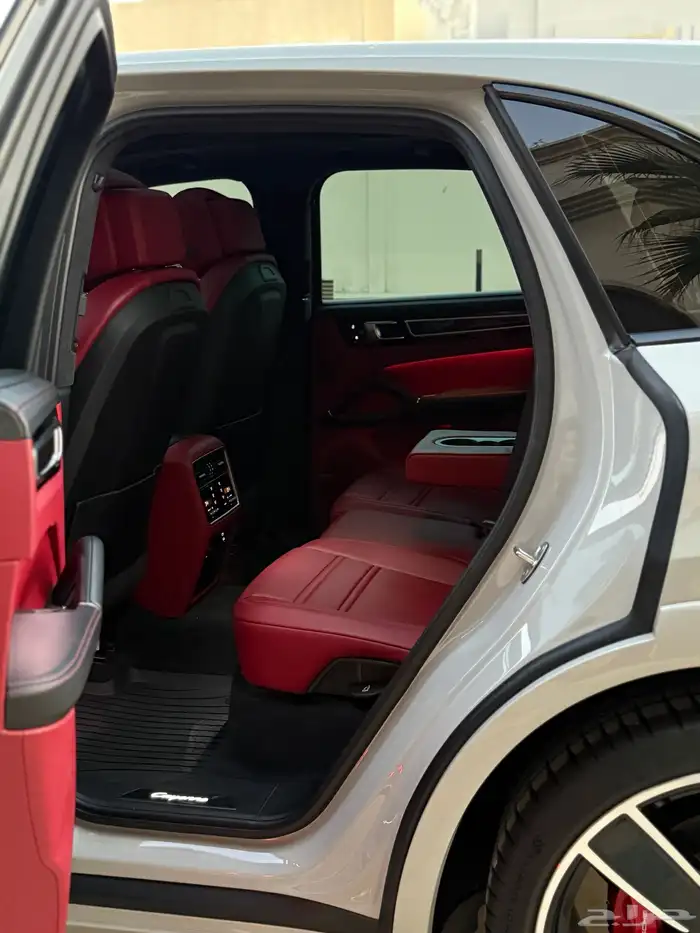 بورش كايين GTS موديل 2022 على الضمان 22