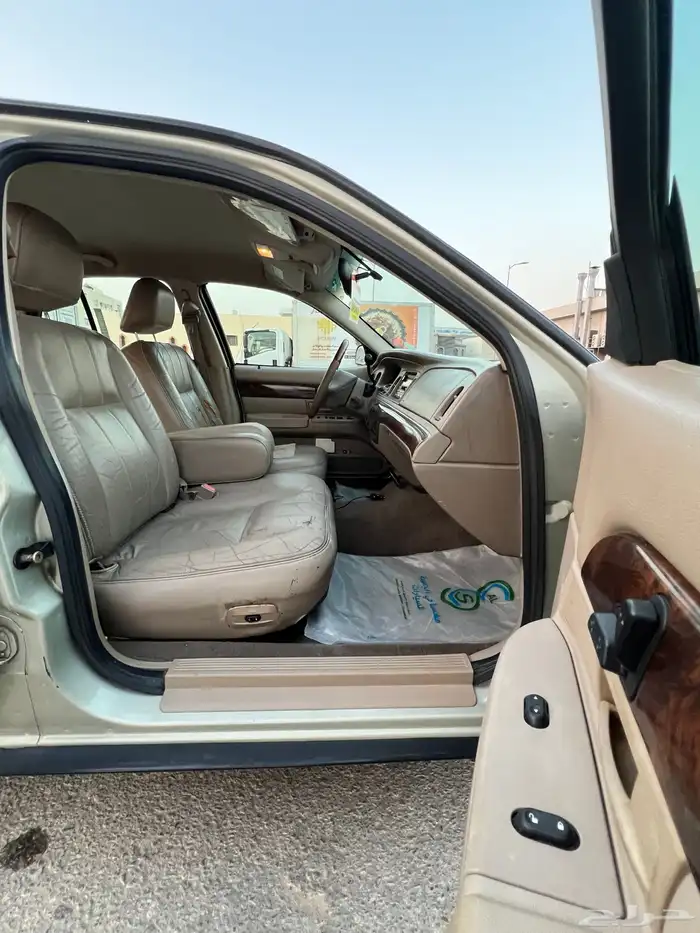 فورد قراند ماركيز لمتد 13