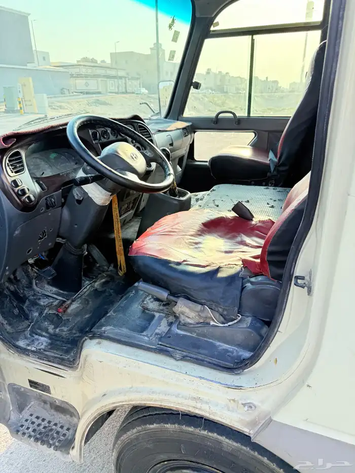 باص كونتي هونداي 2012 ديزل 30 راكب 10