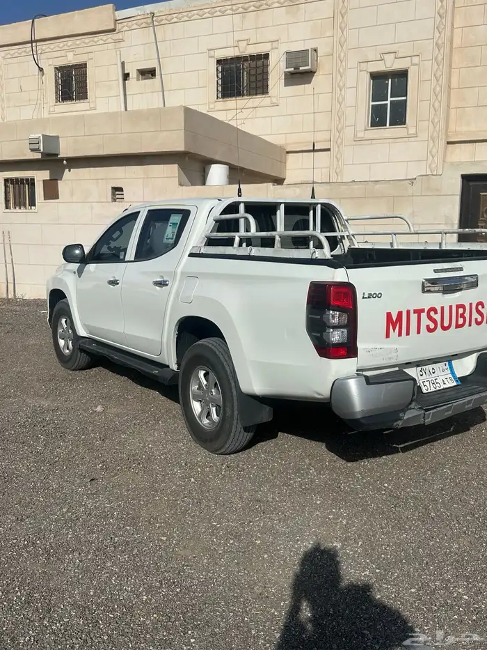 مستبيشي موديل 2023 فول كامل 0