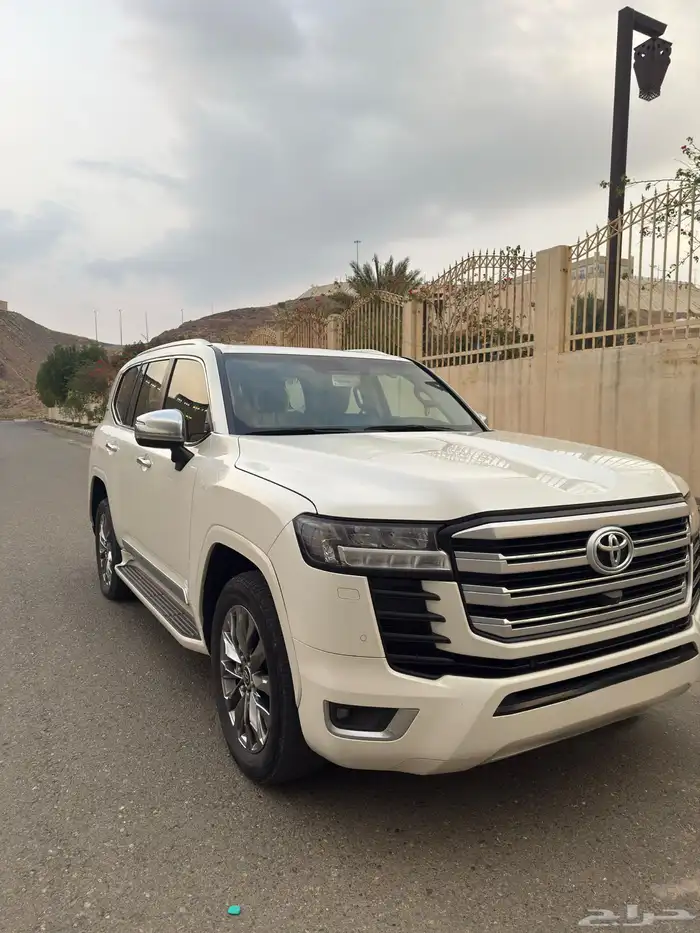 للبيع لاندكروزر 2022 1