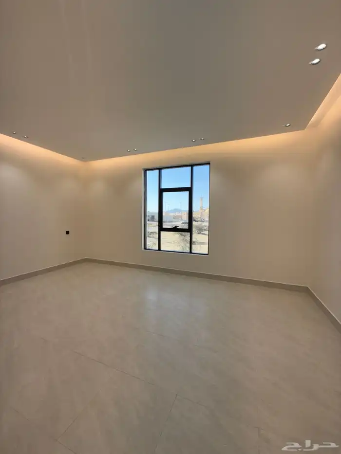 للبيع ارواف علويه وشقق ارضيه ببايكة سيارة ف احد رفيده 22