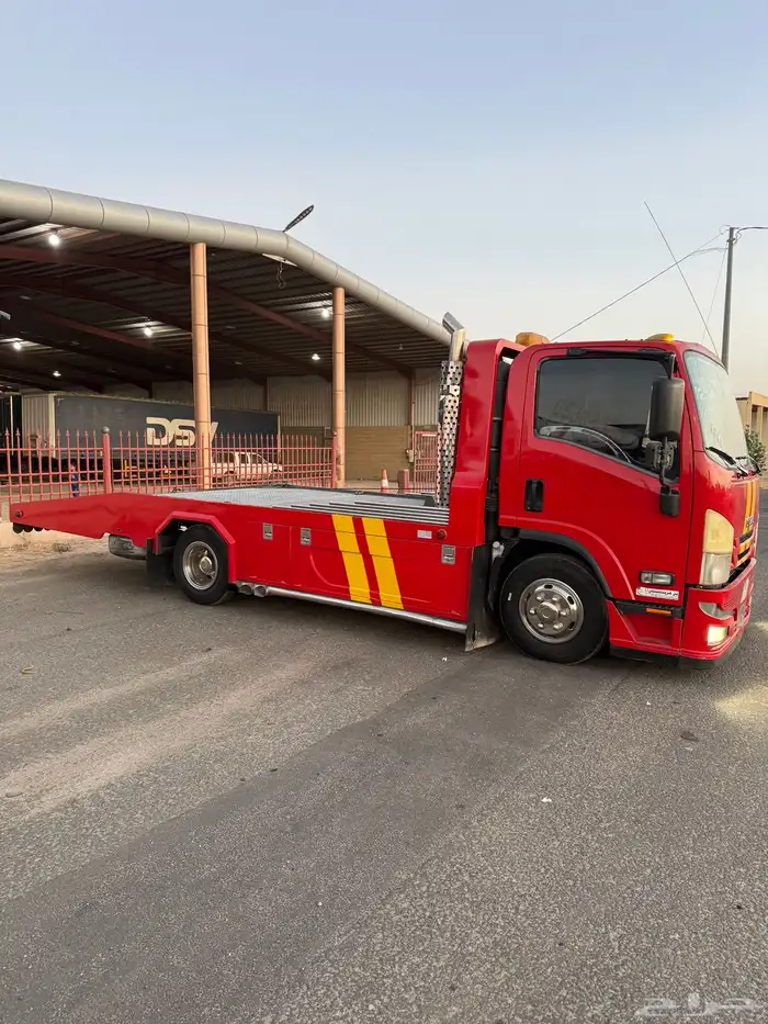 للبيع سطحة ايسوزو 2015 1