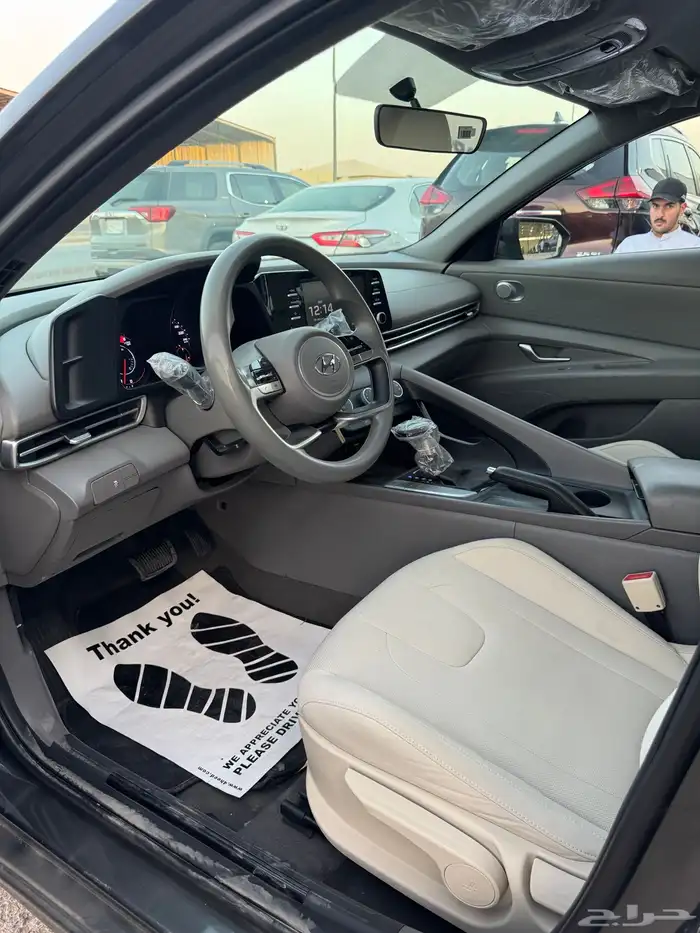 للبيع هيونداي النترا 2023 - سمارت- بحالة الوكاله 9