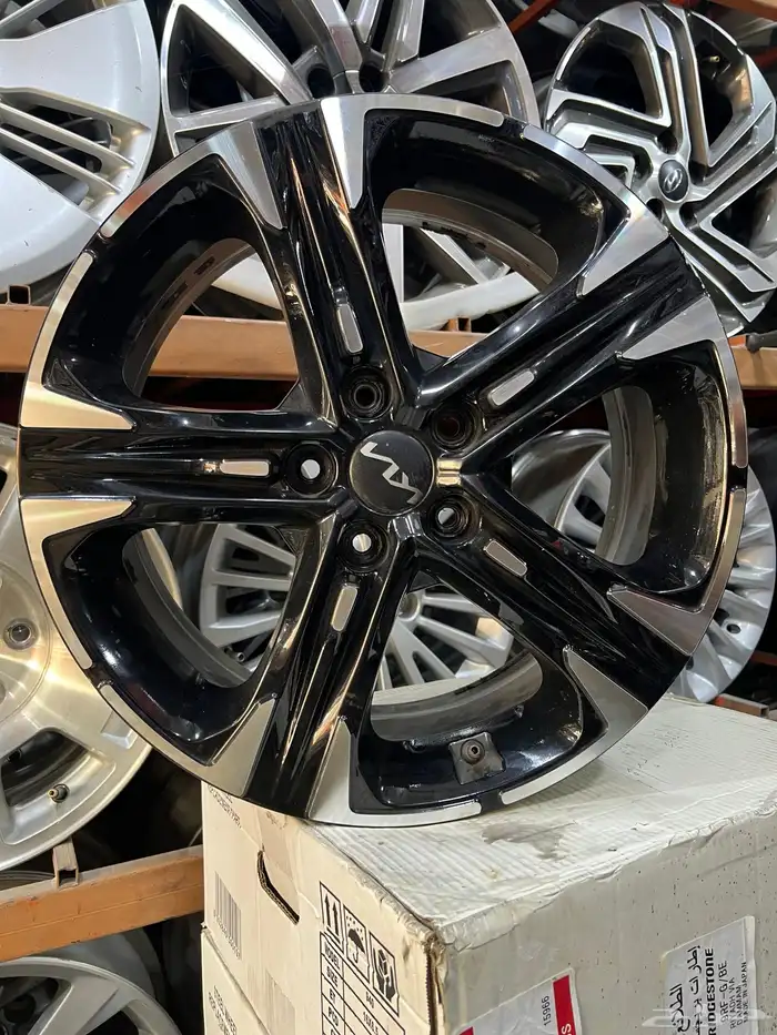 جنوط كيا فايف موديل 2022 مقاس18 اصلي وكاله 3