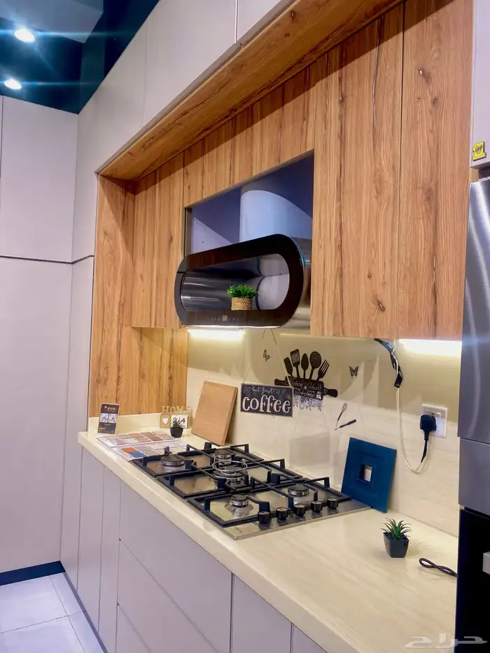 تفصيل مطابخ مودرن   خشب   هاي قلوست  تصميم فاخر وجودة عالية 1