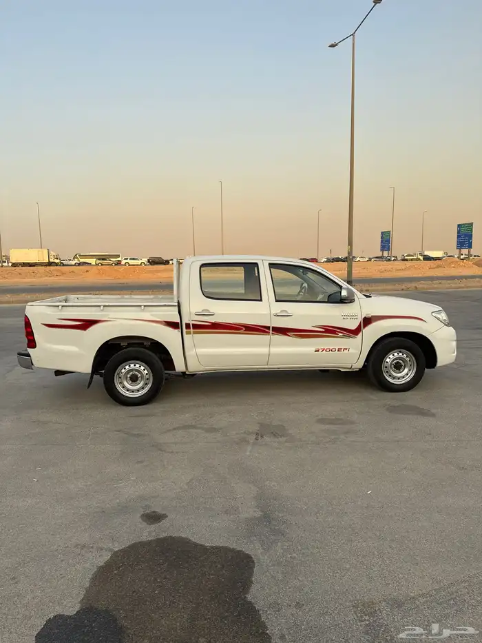 هايلوكس 2011 4