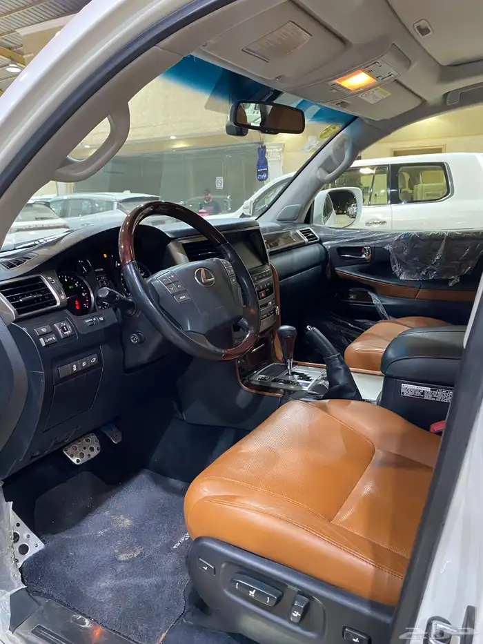 للبيع لكزس LX570 اسبورت 2014 فل كامل عبداللطيف عداد 89 الف 12