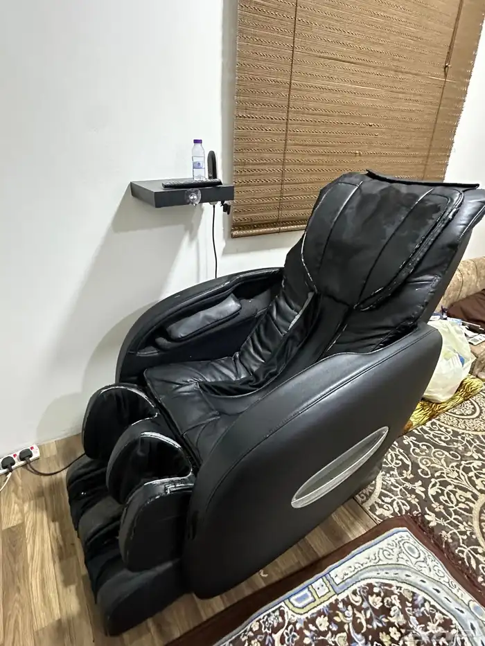كرسي مساج نضيف للبيع كرسي تدليك 3