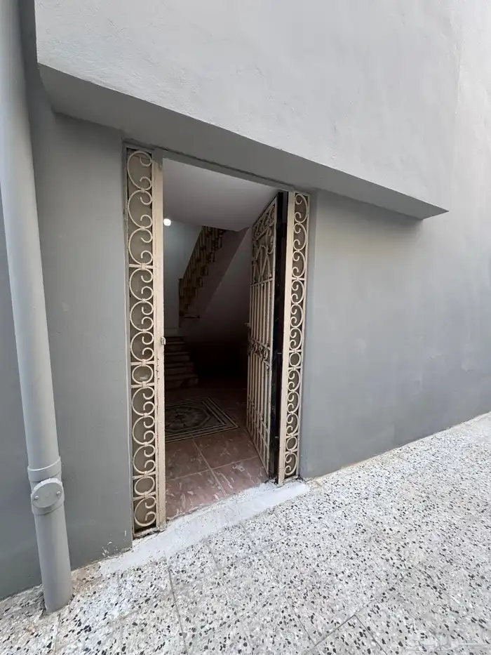 دور اول مجدد للإيجار 9