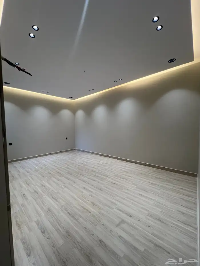 للبيع دور في العزيزية على شارعين شغل فاخر 8