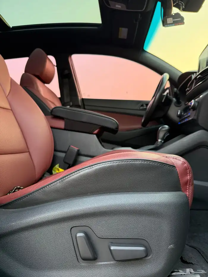 توسان 2020 (ديزل) بنورما اعلا مواصفات داخل احمر وكاله للبيع 12