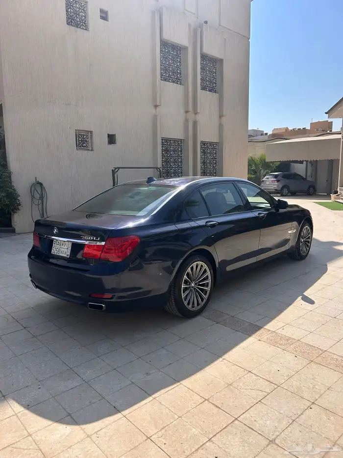 بي ام دبليو 750 2009 فئة VIP مخزن 2
