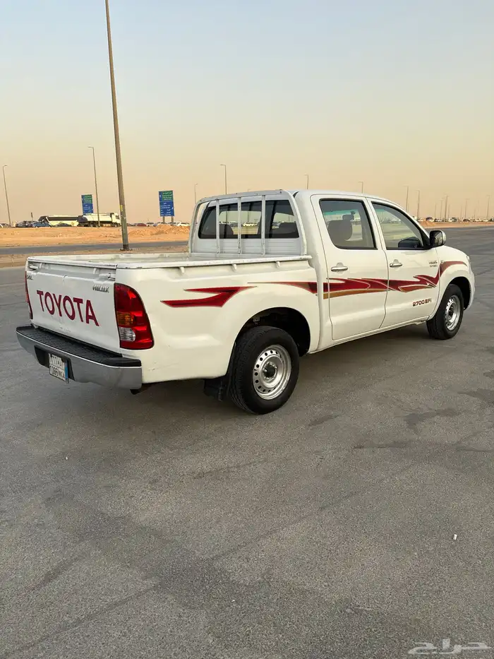 هايلوكس 2011 3