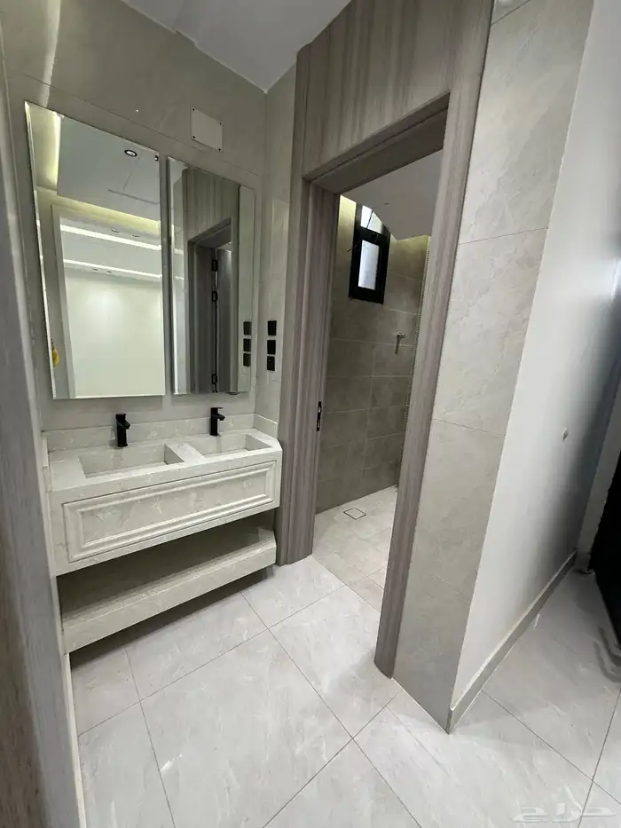 للبيع روفات ارضي وعلوي مودرن باسعار من 650 الف المحالة 1