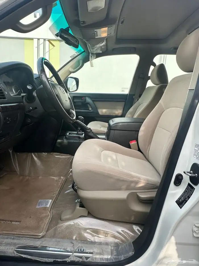 لاندكروزر GXR 3 2010 12