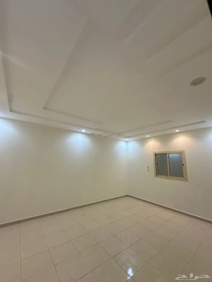 شقة للبيع 5 غرف مدخلين بطحا قريش خلف وطني 2