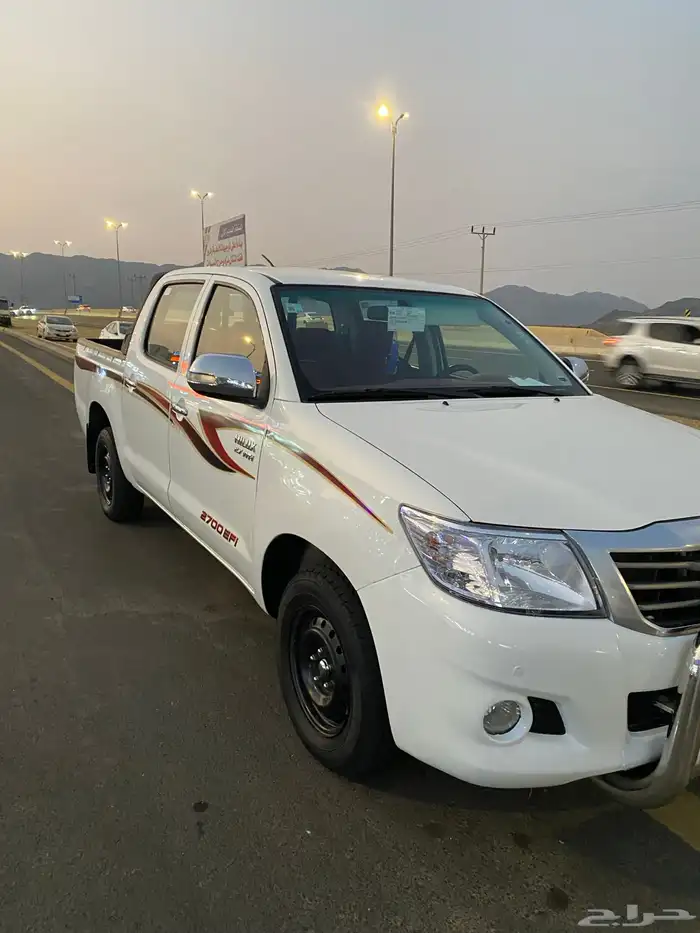 إعلان عن هايلوكس 2014 4