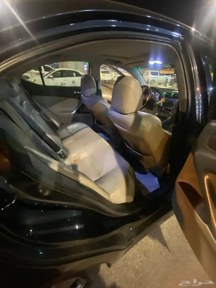 لكزس is350 2008 10