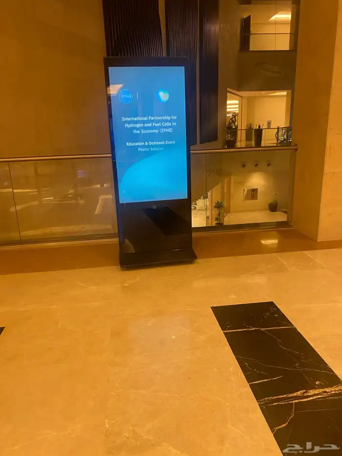 تاجير شاشات 4