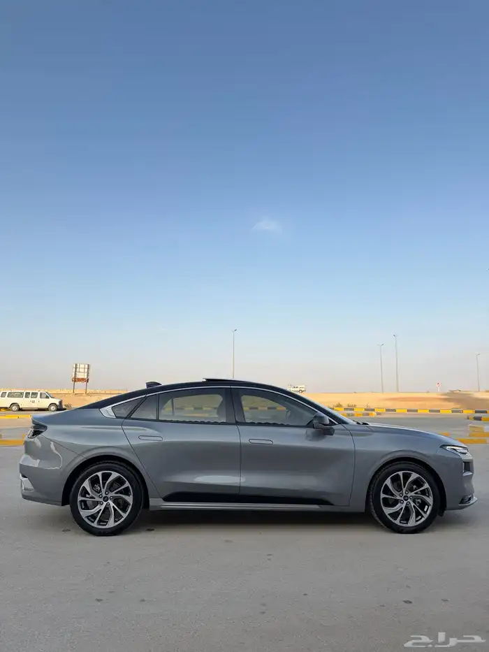 فورد تورس 2024 فل كامل تيتانيوم 19